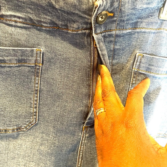 Bagatelle Jeans Women’s Blue Medium Wash High-Rise Cropped Wide Leg Size 22W - Picture 4 of 12